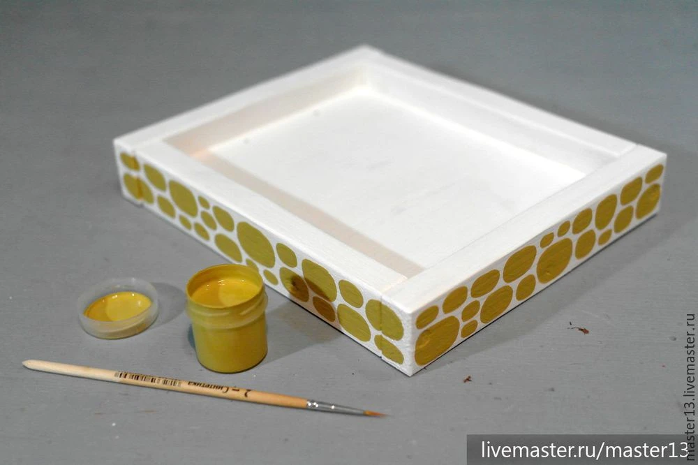 Делаем красивую кормушку для птиц «Снегири»