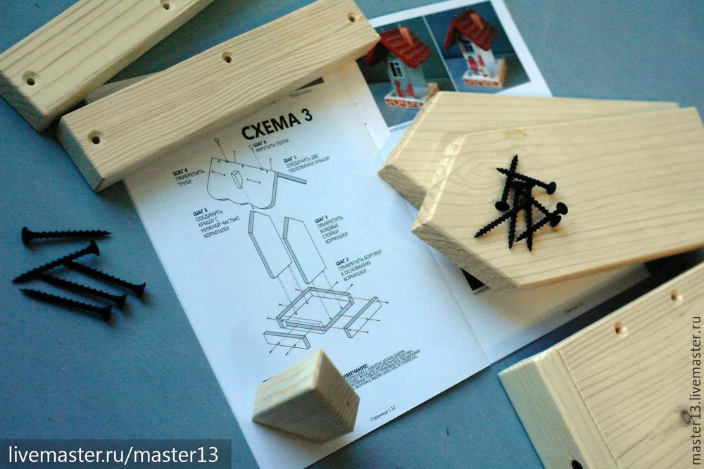 Делаем красивую кормушку для птиц «Снегири»