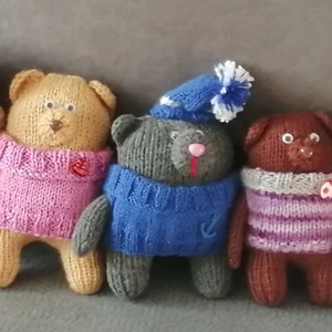 Медвежата в свитерах 🐻
