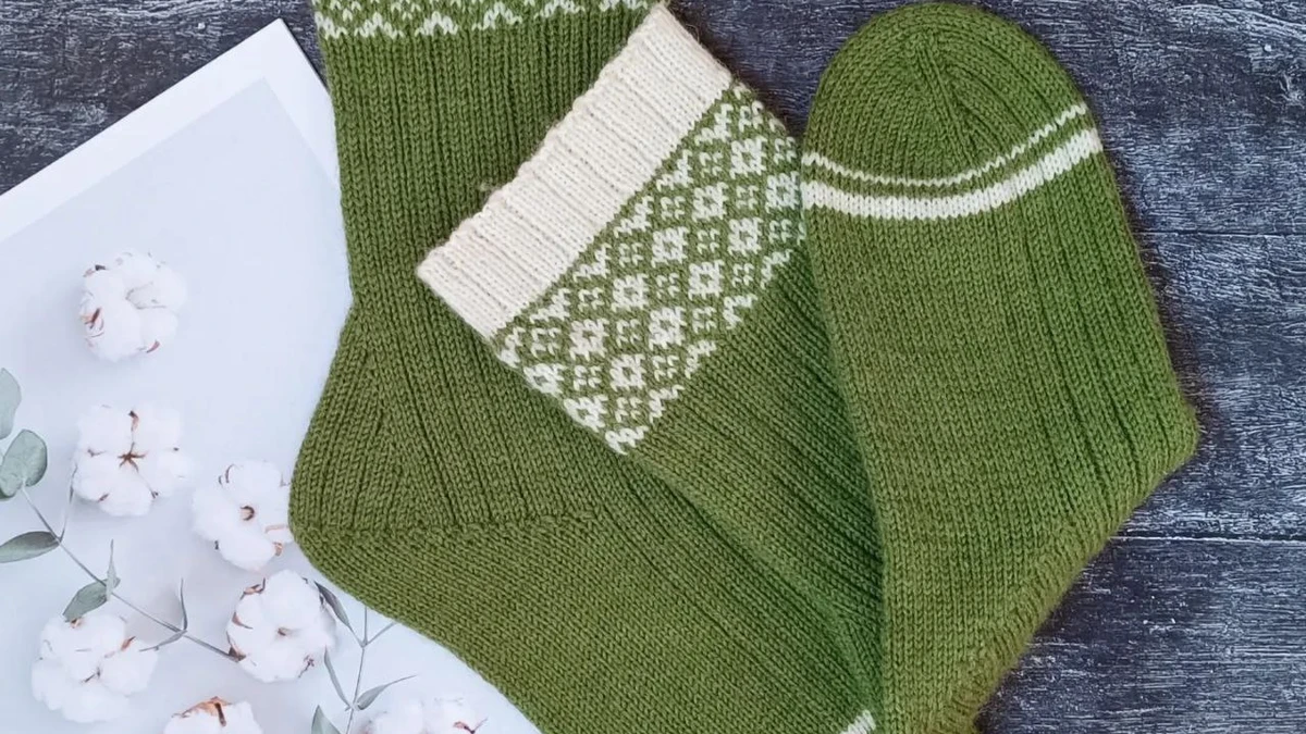 Зелёные ромбы 🧦